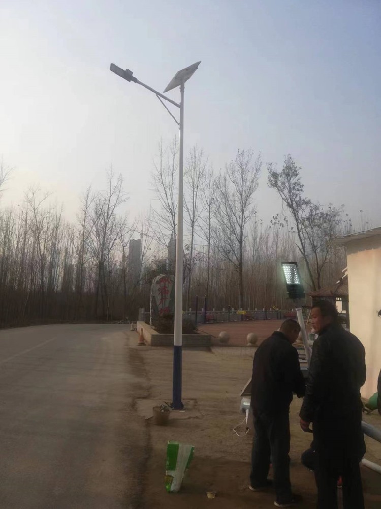 太陽能路燈