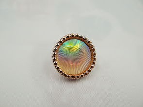 廠家直銷服裝輔料，網站熱銷精品單頭尖膠鉆解析